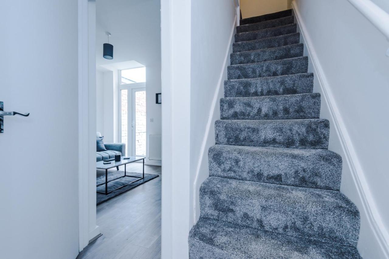 Cosy 3 Bed 3 Bath House - Central Liverpool -Self Check-In & Free Parking! Villa Eksteriør billede
