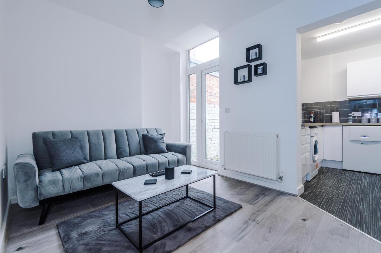 Cosy 3 Bed 3 Bath House - Central Liverpool -Self Check-In & Free Parking! Villa Eksteriør billede
