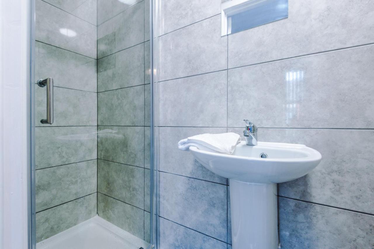 Cosy 3 Bed 3 Bath House - Central Liverpool -Self Check-In & Free Parking! Villa Eksteriør billede